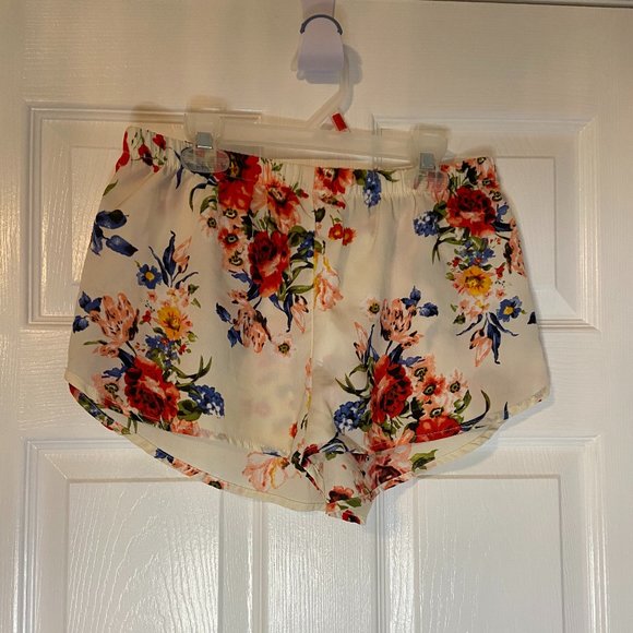 Floral shorts - Picture 1 of 1